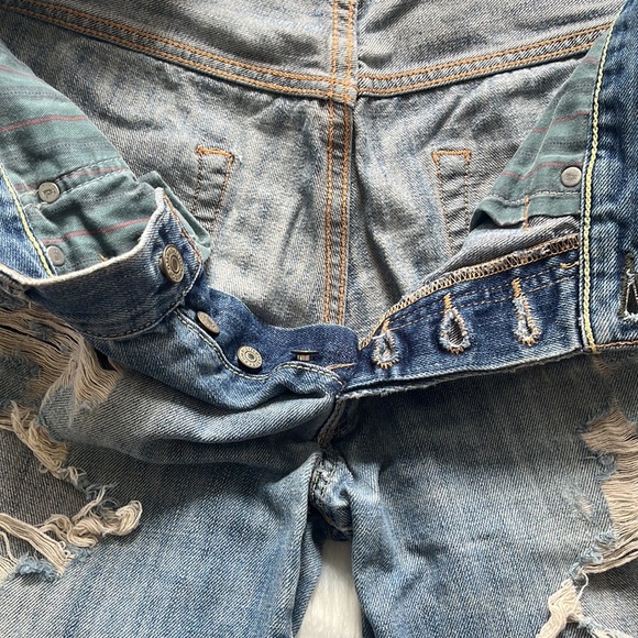 Abercrombie and Fitch distressed jeans - Picture 11 of 17